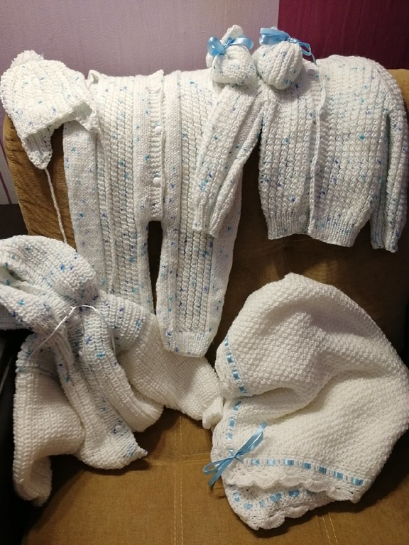 Вязаные корзинки