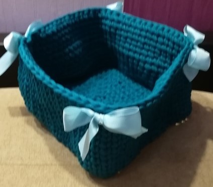 Вязаные корзинки